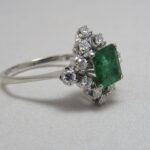 Anello smeraldo 0.60ct e diamanti 0.60ct