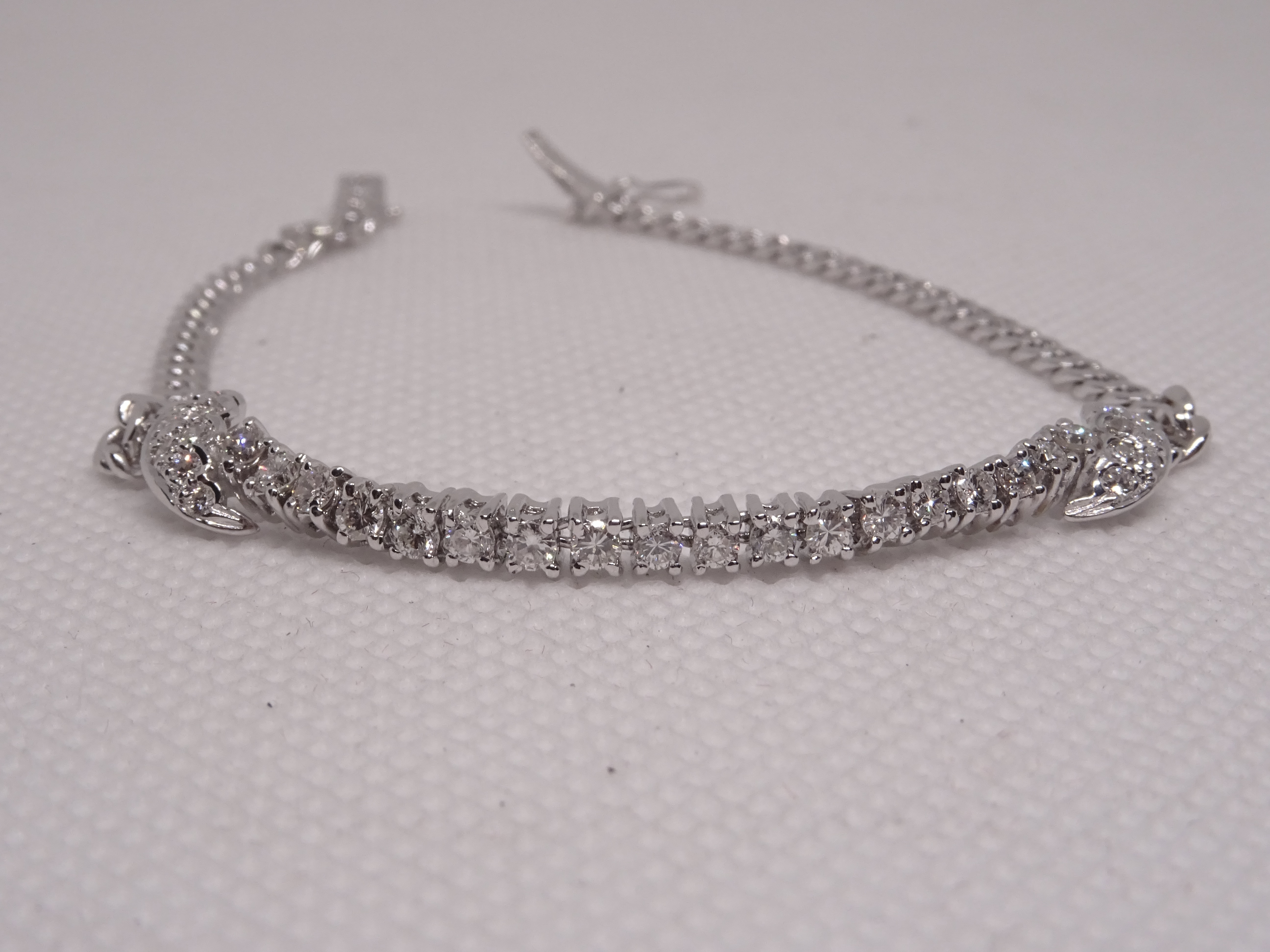 Bracciale in oro bianco 18kt con 1.08ct di diamanti